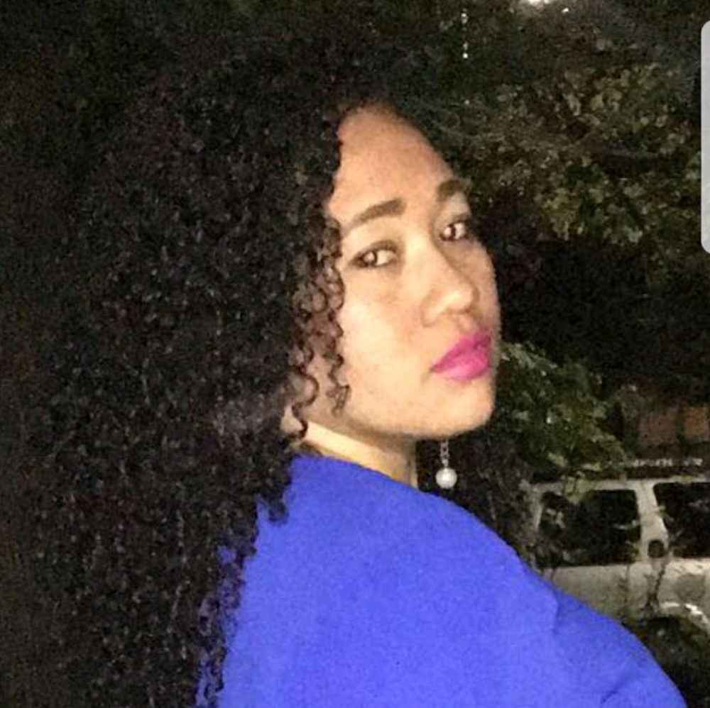 Meet your Posher, Samira